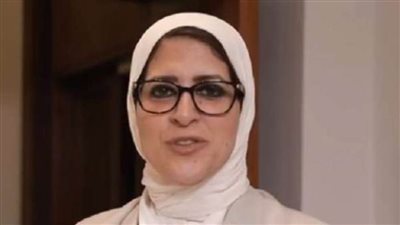  هالة زايد  تعد بدراسة ضم مهندسي الصحة لبدل المهن الطبية