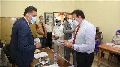 خالد عبد الغفار يدلي بصوته فى المرحلة الثانية لانتخابات مجلس النواب