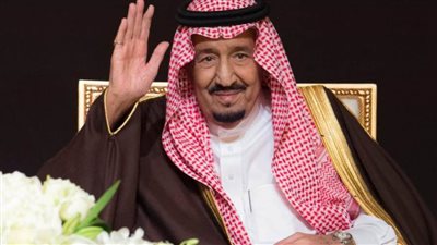 الملك سلمان يفتتح أعمال الدورة الثامنة لمجلس الشورى السعودي ويؤكد على تمكين المرأة