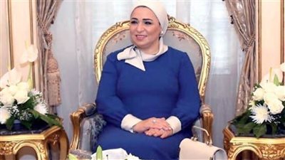 السيدة انتصار السيسي: أقتنى الملابس المصرية.. وأحب الأعمال التراثية