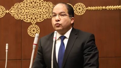 عادل اللمعي: قناة السويس تستعيد ثقة شركات الشحن العالمية بعد هدوء البحر الأحمر