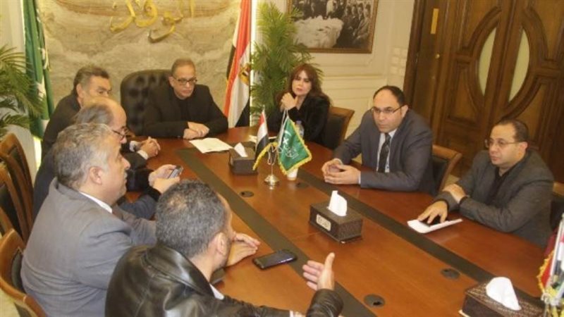 اللجنة المشرفة على