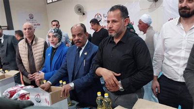 برعاية حزب الجبهة الوطنية .. النائب محمد فاروق يشارك في مبادرة مليون كرتونة سلع غذائية ببني سويف 