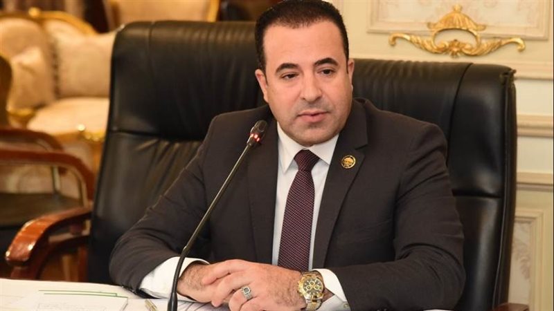 رئيس لجنة الاتصالات