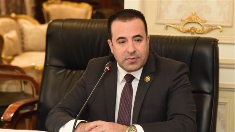 رئيس لجنة الاتصالات