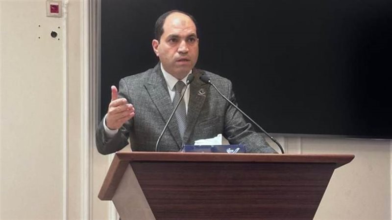 النائب عمرو درويش