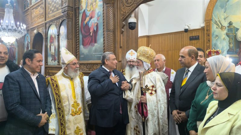 مصطفى سالم يهنئ المسيحيين