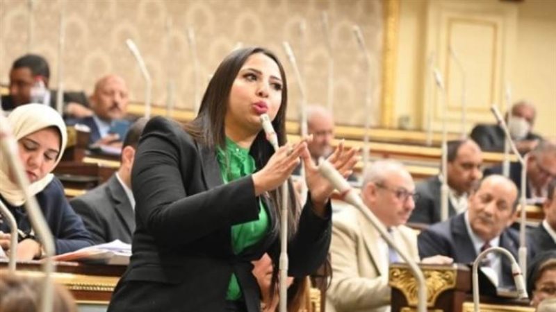 نشوى الشريف