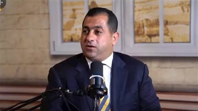 النائب محمود عبادة زيدان يفتح ملف تطوير مستشفى كفر الدوار العام أمام 