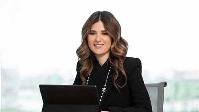 لماذا ندفع أكثر من الأسواق الخارجية؟.. ميرنا عارف تواجه الارتفاع غير المبرر في أسعار الهواتف