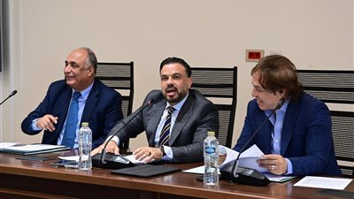 شباب النواب توصي وزارة المالية بزيادة الأجور و دعم مشروعات البطل الاولمبي 