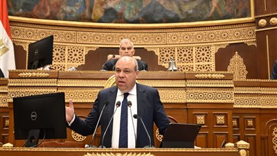 سامح حنفي: خسائر مصر للطيران بسبب الحرب وارتفاع الوقود بلغت 53 مليون دولار في شهر