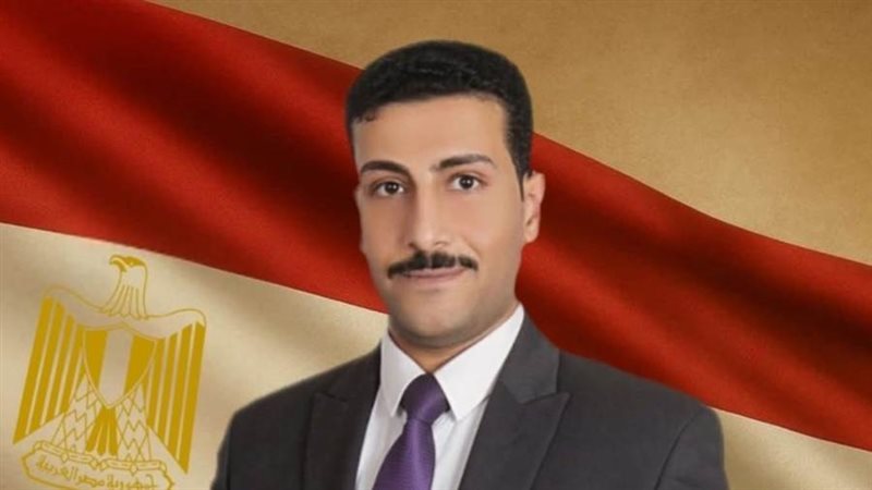 الكاتب الصحفي ريمون