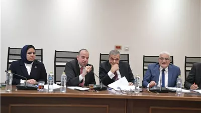 بسبب 