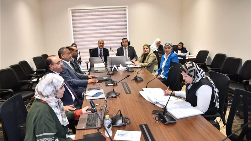 لجنة الاتصالات وتكنولوجيا
