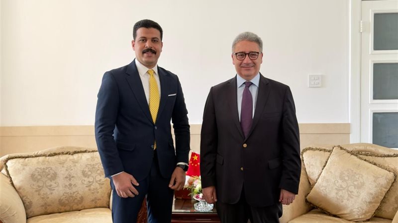 الدكتور عيد عبدالهادي وسفير مصر بالصين
