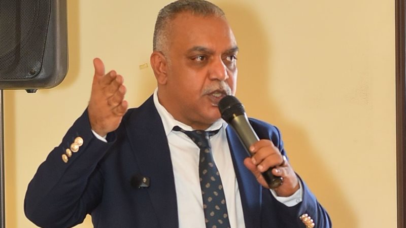  أحمد فخري