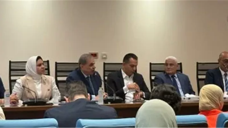 لجنة القوى العاملة
