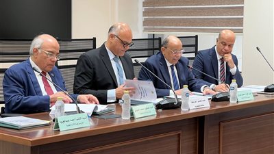  من العقارات والكلاب الضالة إلى 