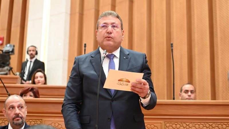 النائب طارق شكري