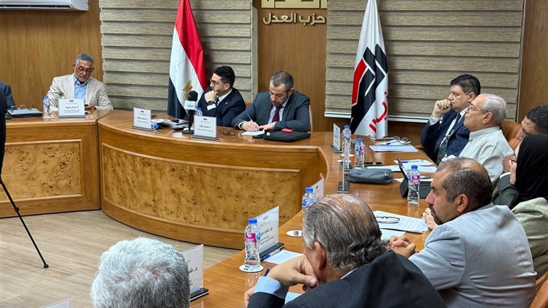 جانب أعمال المائدة المستديرة