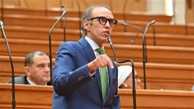 النائب محمد فريد يفتح النار على «تنظيم الاتصالات»: كيف سُجلت خطوط المحمول بأسماء المواطنين؟