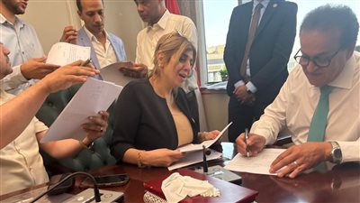 النائبة أميرة فؤاد تلتقي وزير الصحة لبحث طلبات المواطنين وتطالب بسرعة دراسة الملفات وتخصيص الحلول