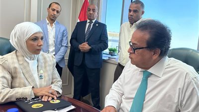 خلال لقاء مع وزير الصحة..  مريم العزب تبحث دعم مستشفى الخانكة بخدمات طبية جديدة