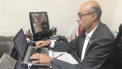 مناهج ظهرت قبل أيام.. النائب إيهاب منصور يسأل: هل 