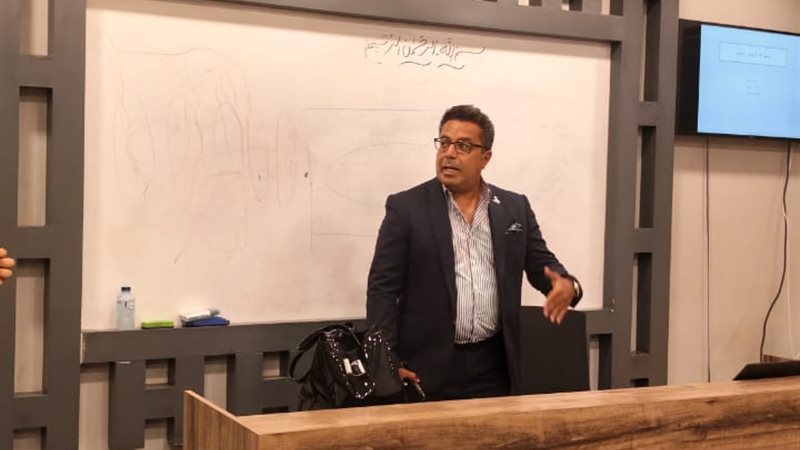 الدكتور باسل عادل