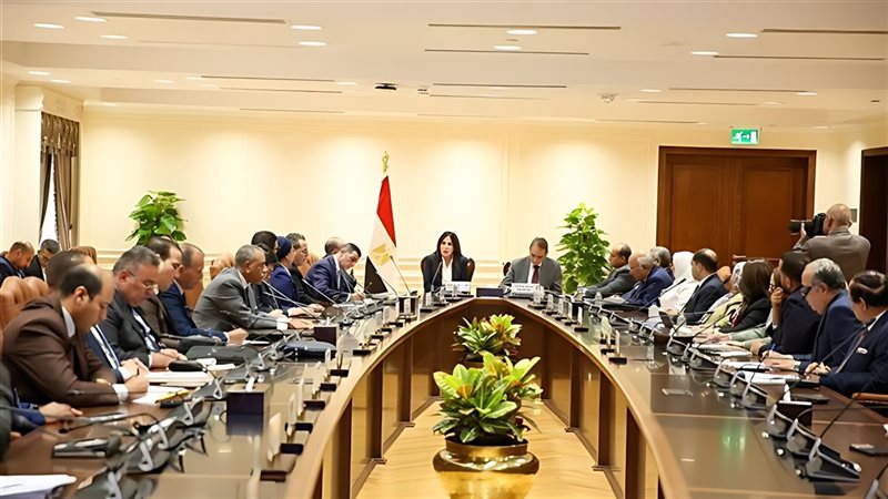 اللجنة الفرعية المشكلة لدراسة وإعداد مشروع قانون الإدارة الم