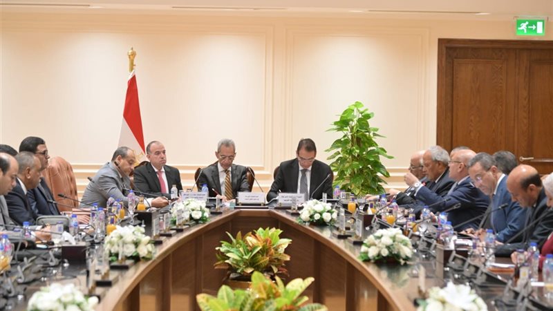 اجتماع اللجنة الفرعية لدراسة مشروع قانون الإدارة المحلية