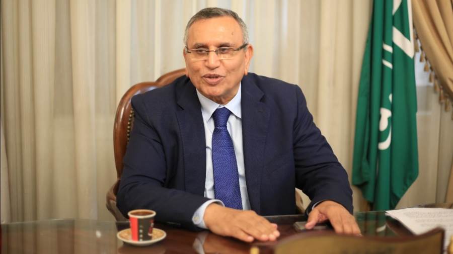 الدكتور عبدالسند يمامة