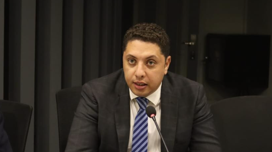 الدكتور أحمد قاسم