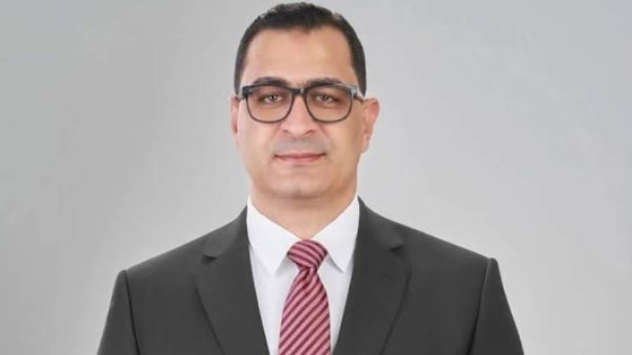 النائب محمود طاهر