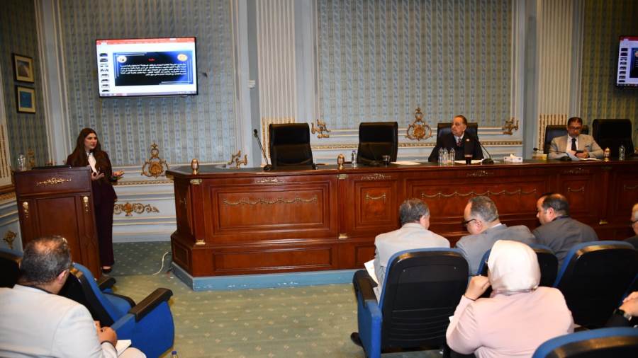 لجنة التعليم بمجلس الشيوخ