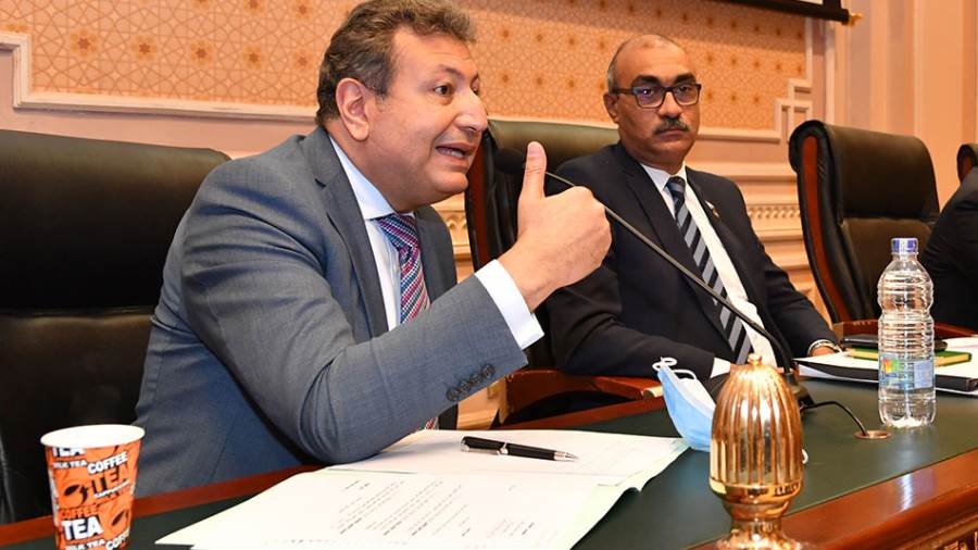 النائب طارق شكري