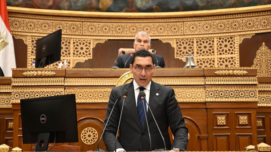 الوزير جوهر نبيل وزير الشباب والرياضة