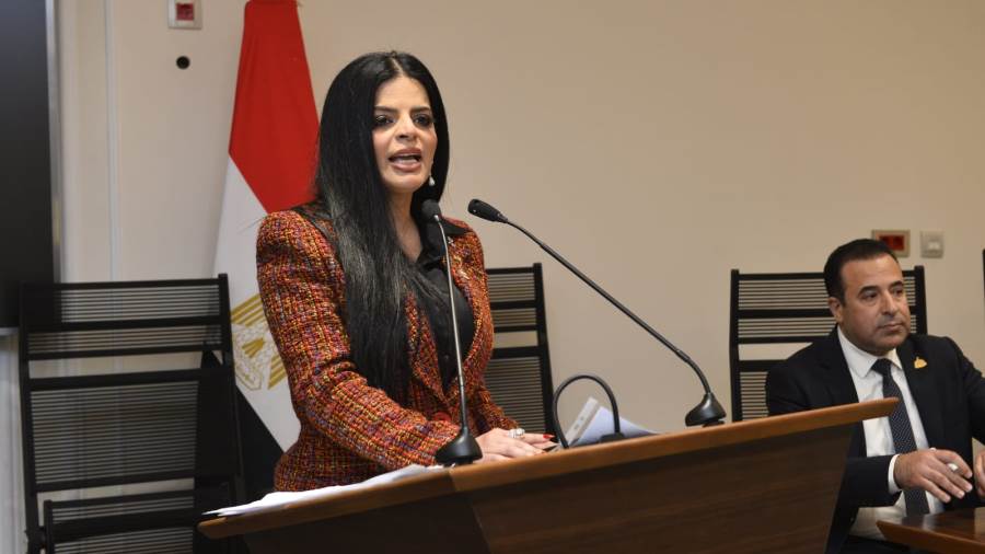 النائبة زينب بشير