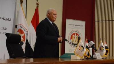 "منهم علي الأقل 10 سيدات"..ضوابط حق الرئيس السيسي في تعيين 100عضو بمجلس الشيوخ