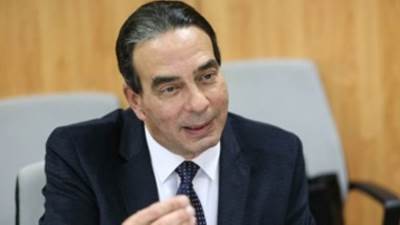 أيمن أبو العلا يطالب بالبحث عن مصادر تمويل مستشفيات التكامل للمساهمة في تقديم الخدمات العلاجية