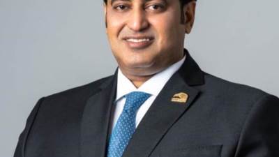 نائب الشيوخ بالبحر الأحمر يطالب بتفعيل غرامة عدم ارتداء الكمامة