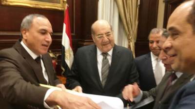 صاحبة الجلالة لها مكانة خاصة فى جدانه منذ الصغر...كيف يري رئيس مجلس الشيوخ أداء مؤسسة الأهرام؟