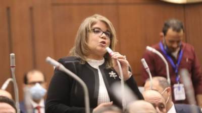 وكيلة الشيوخ: المواطن بات يرصد الأداء الحكومي و البرلماني و يتخذ قراره