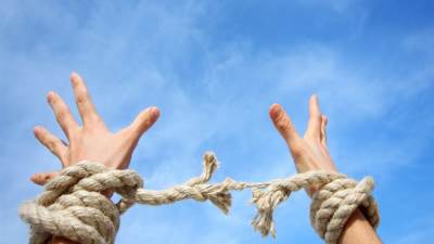 باحثة بالمركز المصري للفكر: ملف حقوق الإنسان شائك.. ودول تستخدمه ورقة ضغط