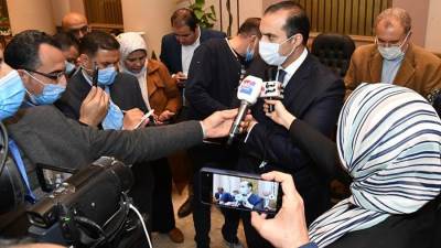 فى ثالث أيام الاستقبال:" 65" نائباً تسلموا بطاقات العضوية