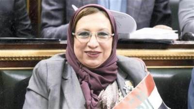 إيناس عبد الحليم تثنى على مشروع إنشاء منظومة إنتاج الأطراف الصناعية