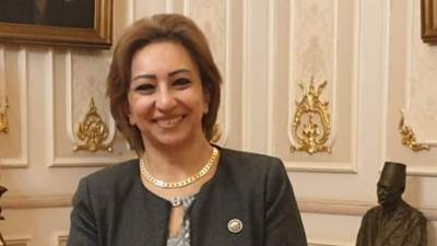 مها عبدالناصر تطالب بضرورة رقابة الجهاز القومي للاتصالات على أجهزة تقوية المحمول 