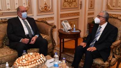 رئيس الجهاز المركزي للمحاسبات يهنئ المستشار الدكتور حنفي جبالي رئيس مجلس النواب