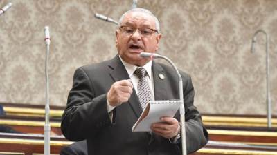 صابر عبد الحكيم أبو زيد لوزيرة الصحة : المريض لا يجد سرنجة بالوحدات الصحية بملوي